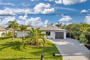 15180 LYNEBURG AVENUE, PORT CHARLOTTE, FL 33981 - MLS#MFRC7513557