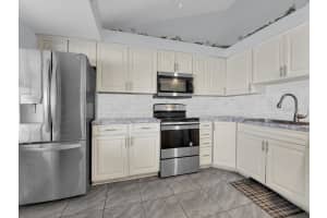 515 9TH COURT, CAPE CORAL, FL 33991 - MLS#MFRC7513644