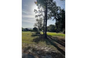 701 ROANOKE PLACE, SEBRING, FL 33870 - MLS#MFRC7513717