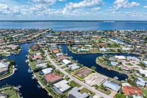 174 CRESCENT DRIVE, PUNTA GORDA, FL 33950 - MLS#MFRC7513726