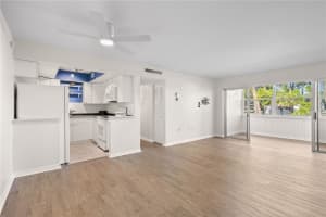 2437 HARBOR BOULEVARD, PORT CHARLOTTE, FL 33952 - MLS#MFRC7513839