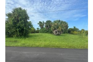 42 TEE VIEW COURT, ROTONDA WEST, FL 33947 - MLS#MFRC7513917