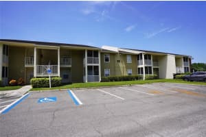 314 Lake Parsons Grn #102, BRANDON