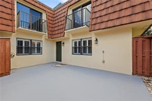 5224 CEDARBEND DRIVE, FORT MYERS, FL 33919 - MLS#MFRC7513963