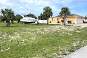 18319 ARAPAHOE CIRCLE, PORT CHARLOTTE, FL 33948 - MLS#MFRC7513975