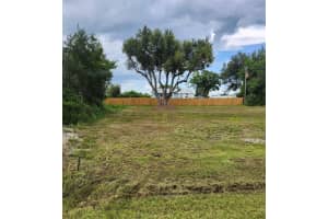 47 VINE CIRCLE, PUNTA GORDA, FL 33982 Sold 09/30/25