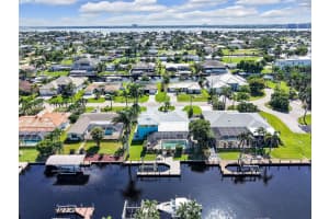 5622 DEAUVILLE COURT, CAPE CORAL, FL 33904 - MLS#MFRC7514199