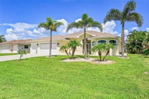 233 FAIRWAY ROAD, ROTONDA WEST, FL 33947 - MLS#MFRC7514272