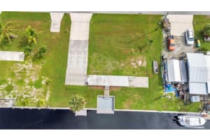 4177 HOLLIS AVENUE, PORT CHARLOTTE, FL 33953 - MLS#MFRC7514325
