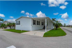 2 Holland Dr, PUNTA GORDA