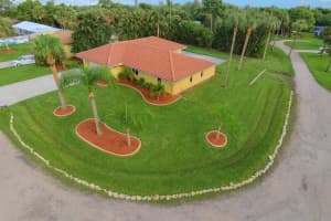 158 DOW LANE, NORTH FORT MYERS, FL 33917 - MLS#MFRC7514971