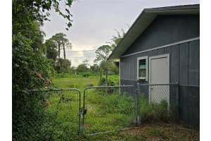 213 LINCOLN AVENUE, LEHIGH ACRES, FL 33936 - MLS#MFRC7515043