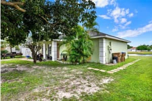 807 ASPENWOOD CIRCLE, KISSIMMEE, FL 34743 - MLS#MFRC7515592