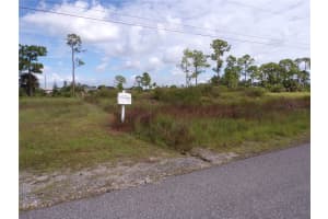 2221 33RD TERRACE, CAPE CORAL, FL 33909 Sold 11/03/25