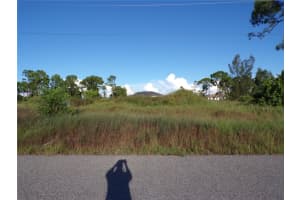 2625 26TH PLACE, CAPE CORAL, FL 33993 Sold 11/03/25