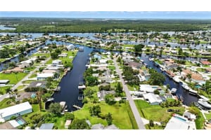 2131 SAINT CROIX AVENUE, FORT MYERS, FL 33905 - MLS#MFRC7515703