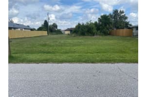 867 DOBELL TERRACE, PORT CHARLOTTE, FL 33948 Sold 10/24/25