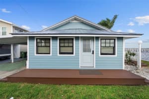 8 PARKVIEW STREET, BRADENTON, FL 34208 - MLS#MFRC7515860