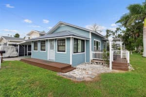 8 PARKVIEW STREET, BRADENTON, FL 34208 - MLS#MFRC7515860