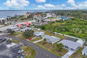 40 CRESTVIEW DRIVE, ENGLEWOOD, FL 34223 - MLS#MFRC7516079