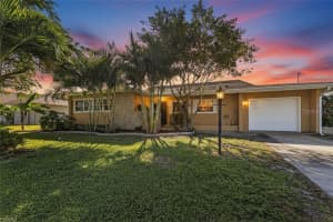 714 Se 43rd St, CAPE CORAL