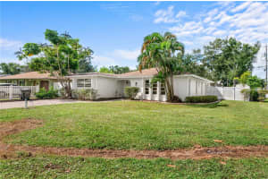 1097 WILLIS AVENUE, SARASOTA, FL 34232 - MLS#MFRC7516370