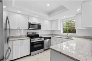 1097 WILLIS AVENUE, SARASOTA, FL 34232 - MLS#MFRC7516370