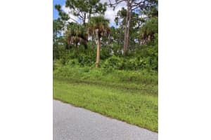 12194 DIETRICH AVENUE, PORT CHARLOTTE, FL 33953 - MLS#MFRC7516394