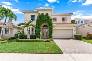 15489 Laguna Hills Dr, FORT MYERS