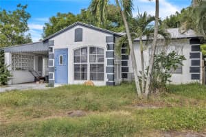 2055 WALTMAN STREET, FORT MYERS, FL 33901 - MLS#MFRC7516803