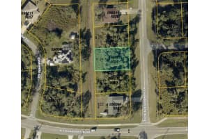 N CHAMBERLAIN BLVD, NORTH PORT, FL 34286 - MLS#MFRC7516805