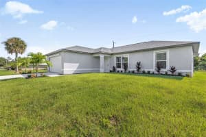 1617 Ne 7th Ave, CAPE CORAL