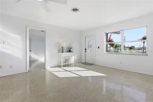 273 VENICE EAST BOULEVARD, VENICE, FL 34293 - MLS#MFRC7517337