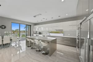 36 DOLPHIN DRIVE, TREASURE ISLAND, FL 33706 - MLS#MFRC7517469