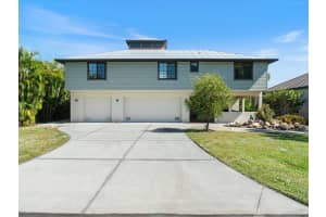 33 TEE VIEW PLACE, ROTONDA WEST, FL 33947 Sold 12/18/25