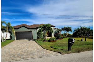 8304 ANTWERP CIRCLE, PORT CHARLOTTE, FL 33981 - MLS#MFRC7517504