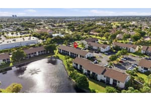 9270 LAKE PARK DRIVE, FORT MYERS, FL 33919 - MLS#MFRC7517588