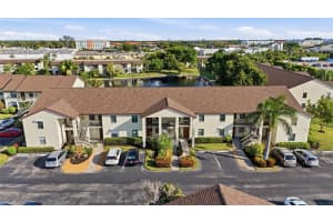 9270 LAKE PARK DRIVE, FORT MYERS, FL 33919 - MLS#MFRC7517588