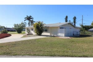 22191 NEW ROCHELLE AVENUE, PORT CHARLOTTE, FL 33952 - MLS#MFRC7517738