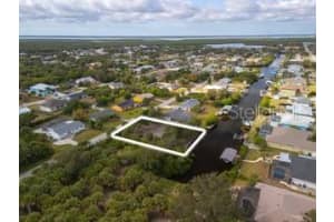 18262 VAN NUYS CIRCLE, PORT CHARLOTTE, FL 33948 - MLS#MFRC7517841