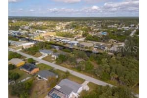 18262 VAN NUYS CIRCLE, PORT CHARLOTTE, FL 33948 - MLS#MFRC7517841