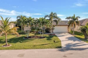 2604 Sw 26th Ter, CAPE CORAL