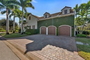 8642 LAKE CIRCLE, FORT MYERS, FL 33908 - MLS#MFRC7518154