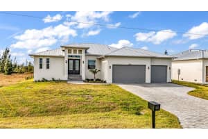 8086 CLYDE CIRCLE, PORT CHARLOTTE, FL 33981 - MLS#MFRC7518593