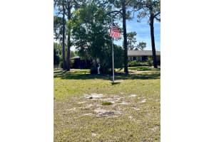 701 ROANOKE PLACE, SEBRING, FL 33870 - MLS#MFRC7519196