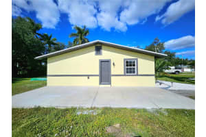 137 DOW LANE, NORTH FORT MYERS, FL 33917 - MLS#MFRC7519281