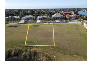 627 MONACO DRIVE, PUNTA GORDA, FL 33950 - MLS#MFRC7519546