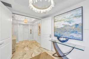 13675 VANDERBILT DRIVE, NAPLES, FL 34110 - MLS#MFRC7520087