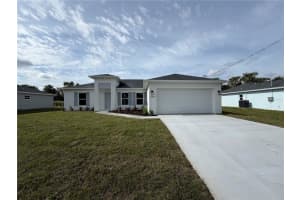 1749 New London St, NORTH PORT