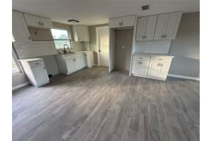 105 SYLVANIA AVENUE, ENGLEWOOD, FL 34223 - MLS#MFRC7520261